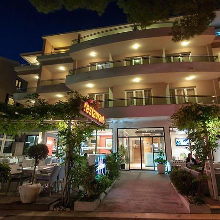 Hotel Maritimo Makarska Ngoại thất bức ảnh