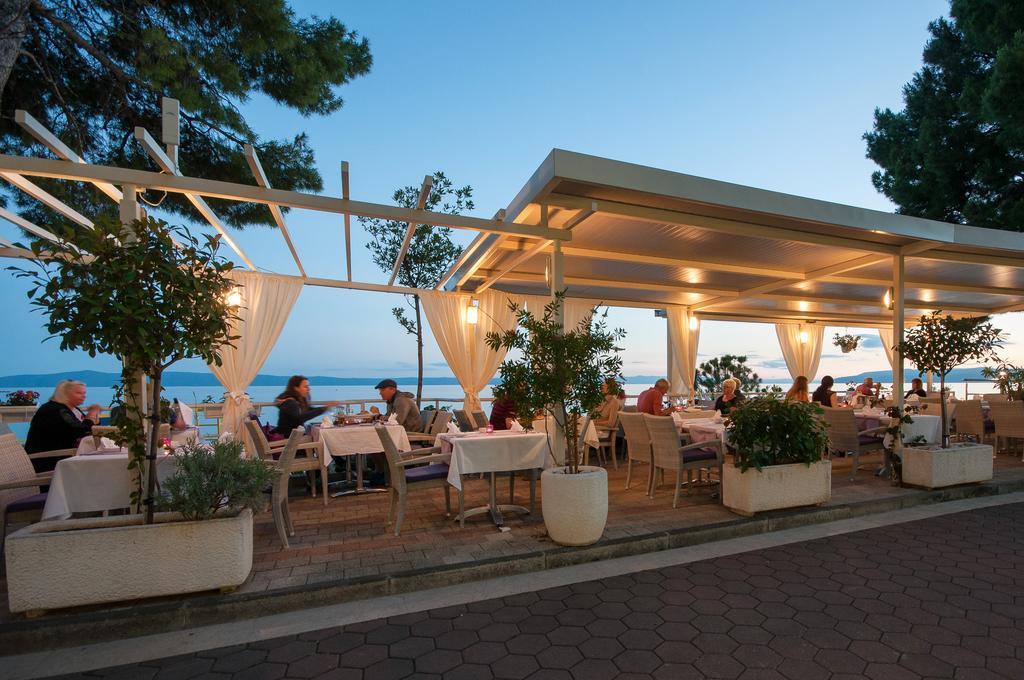 Hotel Maritimo Makarska Ngoại thất bức ảnh