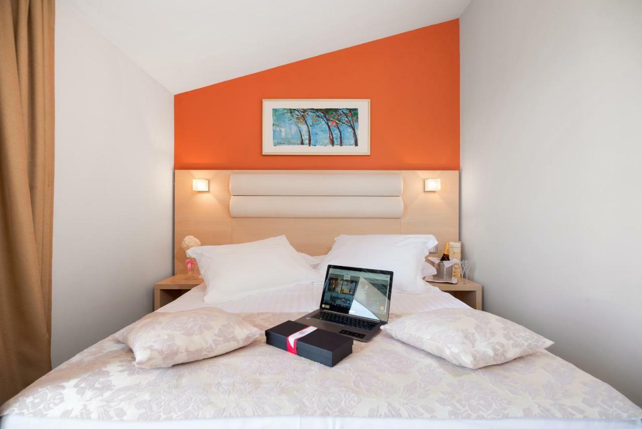 Hotel Maritimo Makarska Ngoại thất bức ảnh