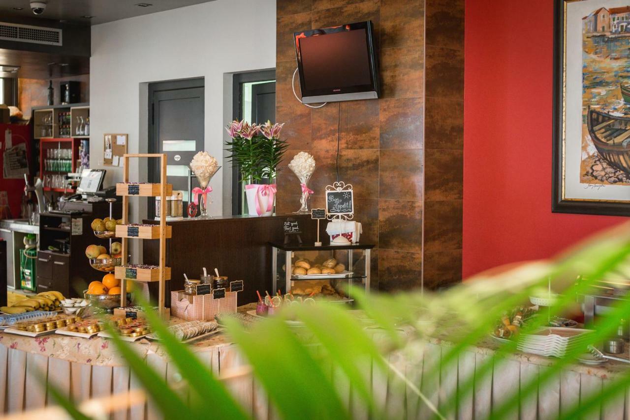 Hotel Maritimo Makarska Ngoại thất bức ảnh