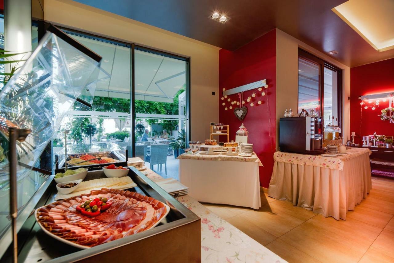Hotel Maritimo Makarska Ngoại thất bức ảnh
